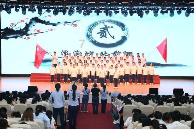 刘邦几乎辱骂过所有身边的人，往儒生帽里撒尿，为何还受人拥戴？